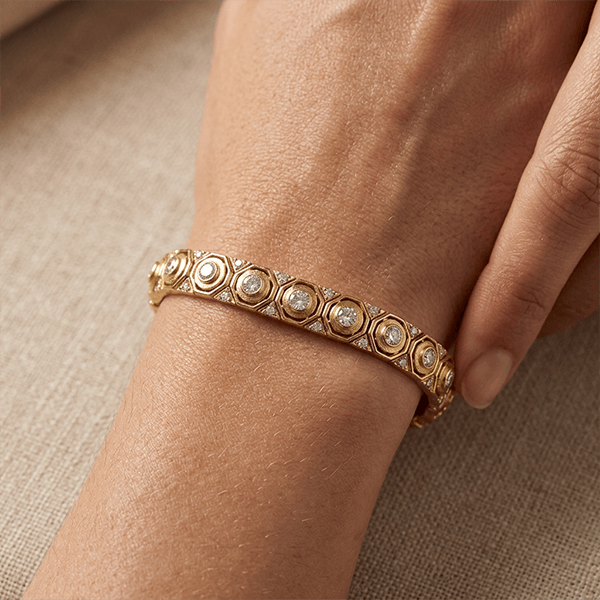 Vintage Honeycomb Design Round Cut White Sapphire Bracelet For Women