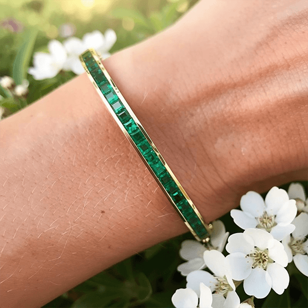 Luxury Jewelru Channel Setting Yellow Gold Baguette Cut Emerald Bangle Bracelet For Women