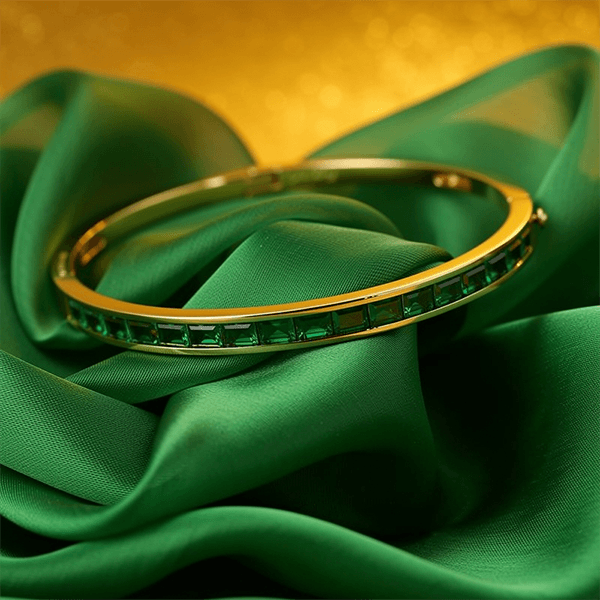 Art Deco Yellow Gold Baguette Cut Green Emerald Bangle Bracelet For Women
