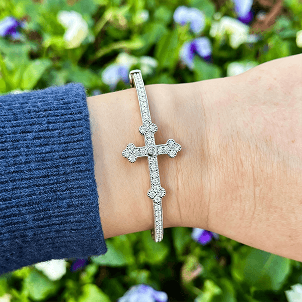 Luxury Jewelry Cross Design Round Cut White Sapphire Bangle Bracelet For Women