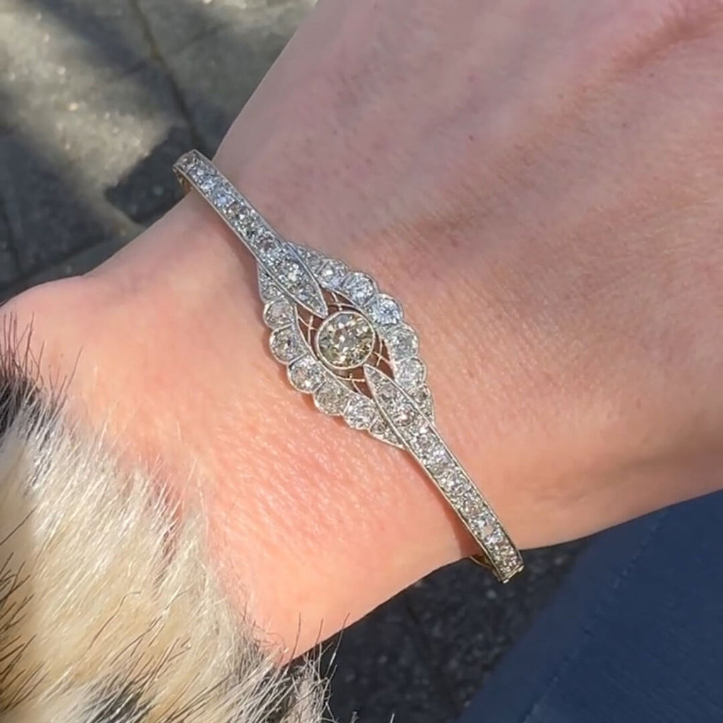 Luxury Jewelry Vintage Two Tone Halo Round Cut White Sapphire Bangle Bracelet For Women