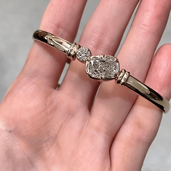 Luxury Jewelry Unique Design Golden Bezel Radiant & Round Cut White Sapphire Bangle Bracelet For Women