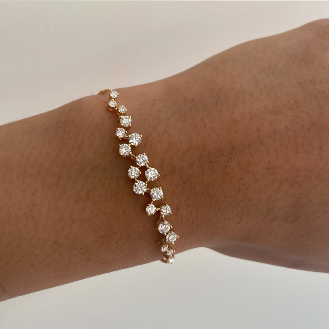 Luxury Jewelry Unique Golden Round Cut White Sapphire Bracelet For Women