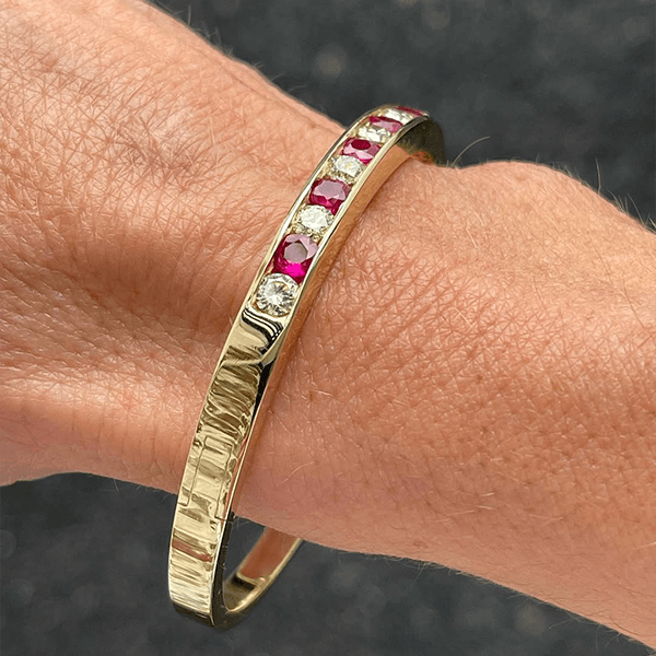 Luxury Jewelry Classic Golden Channel Setting Cushion & Round Cut Ruby White Sapphire Bangle Bracelet For Women