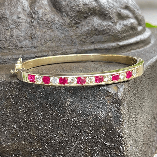 Luxury Jewelry Classic Golden Channel Setting Cushion & Round Cut Ruby White Sapphire Bangle Bracelet For Women