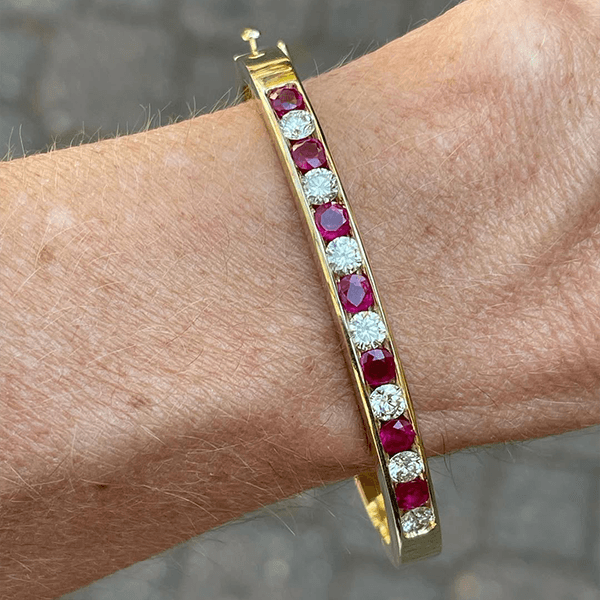 Luxury Jewelry Classic Golden Channel Setting Cushion & Round Cut Ruby White Sapphire Bangle Bracelet For Women
