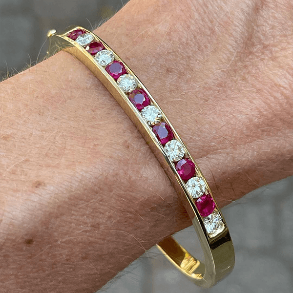 Luxury Jewelry Classic Golden Channel Setting Cushion & Round Cut Ruby White Sapphire Bangle Bracelet For Women