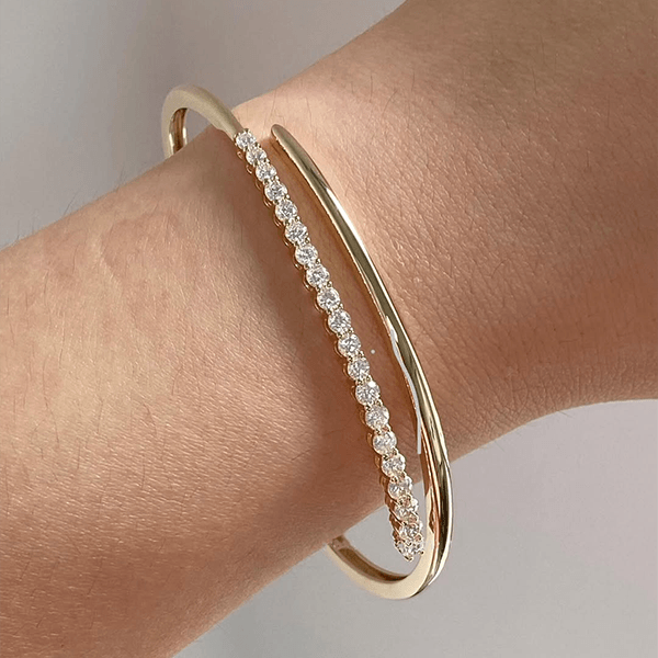 Fashion Open Design Golden Round Cut White Sapphire Bangle Bracelet For Women