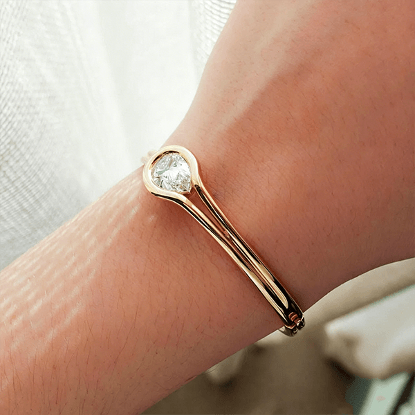 Unique Design Yellow Gold Solitaire Split Shank Pear Cut White Sapphire Bangle Bracelet For Women