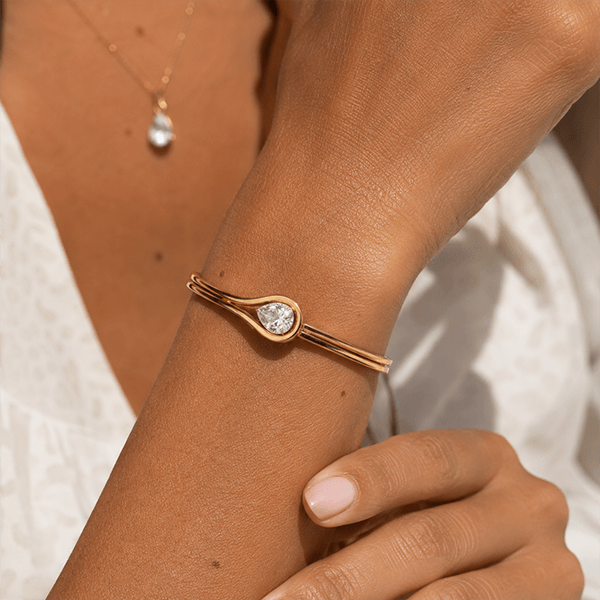 Unique Design Yellow Gold Solitaire Split Shank Pear Cut White Sapphire Bangle Bracelet For Women