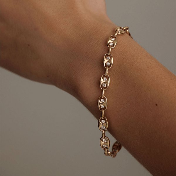 Unique Design Yellow Gold Round Cut White Sapphire Chain Bracelet For Women