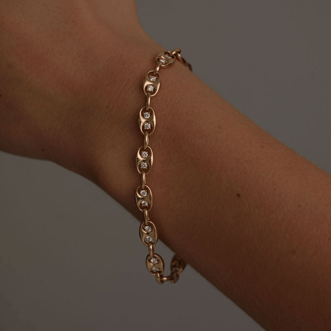 Unique Design Yellow Gold Round Cut White Sapphire Chain Bracelet For Women