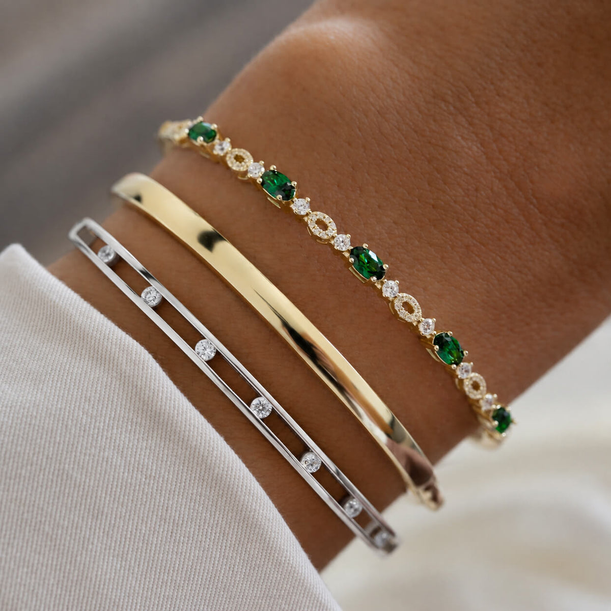 Luxury Jewelry Classic Channel Setting Round Cut White Sapphire Bangle Bracelet For Women