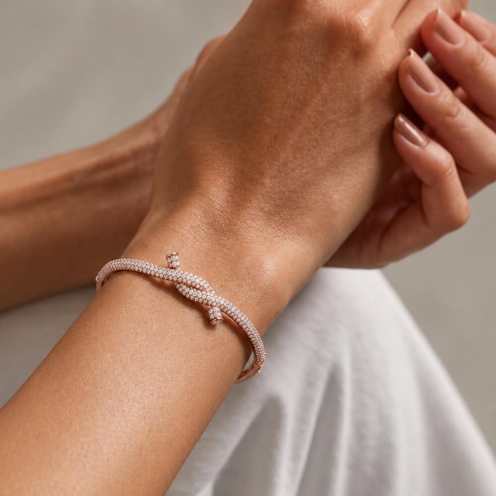 Luxury Jewelry Knot Design Pave Setting Rose Gold Round Cut White Sapphire Bangle Bracelet For Women