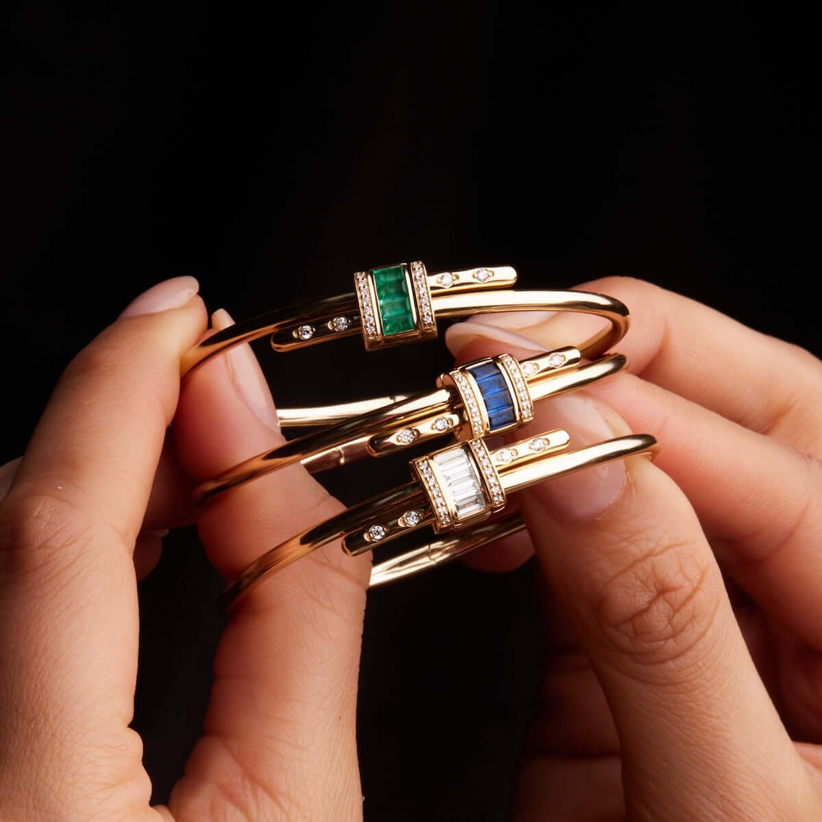Unique Design Yellow Gold Baguette Cut Blue Sapphire Bangle Bracelet For Women