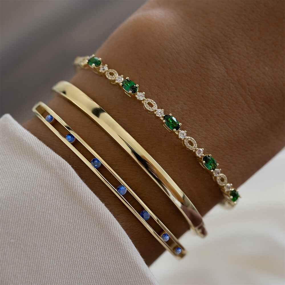 Unique Design Yellow Gold Round Cut Blue Sapphire Bangle Bracelet For Women