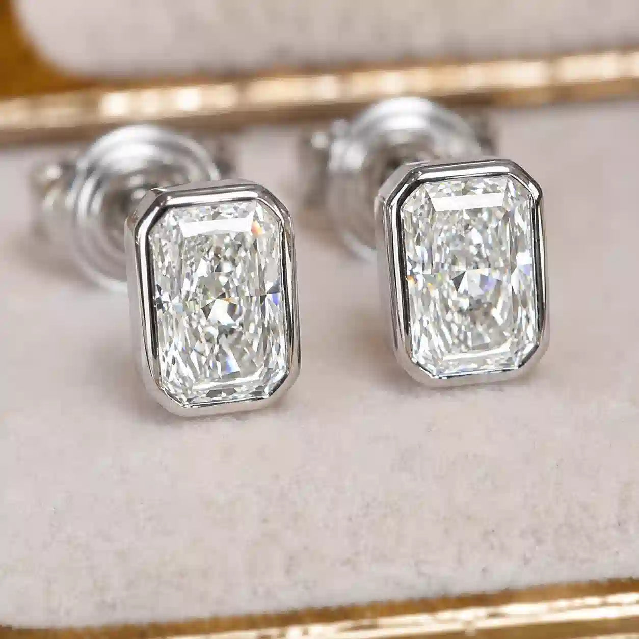 Luxury Jewelry Classic Solitaire Bezel Radiant Cut White Sapphire Stud Earrings For Women