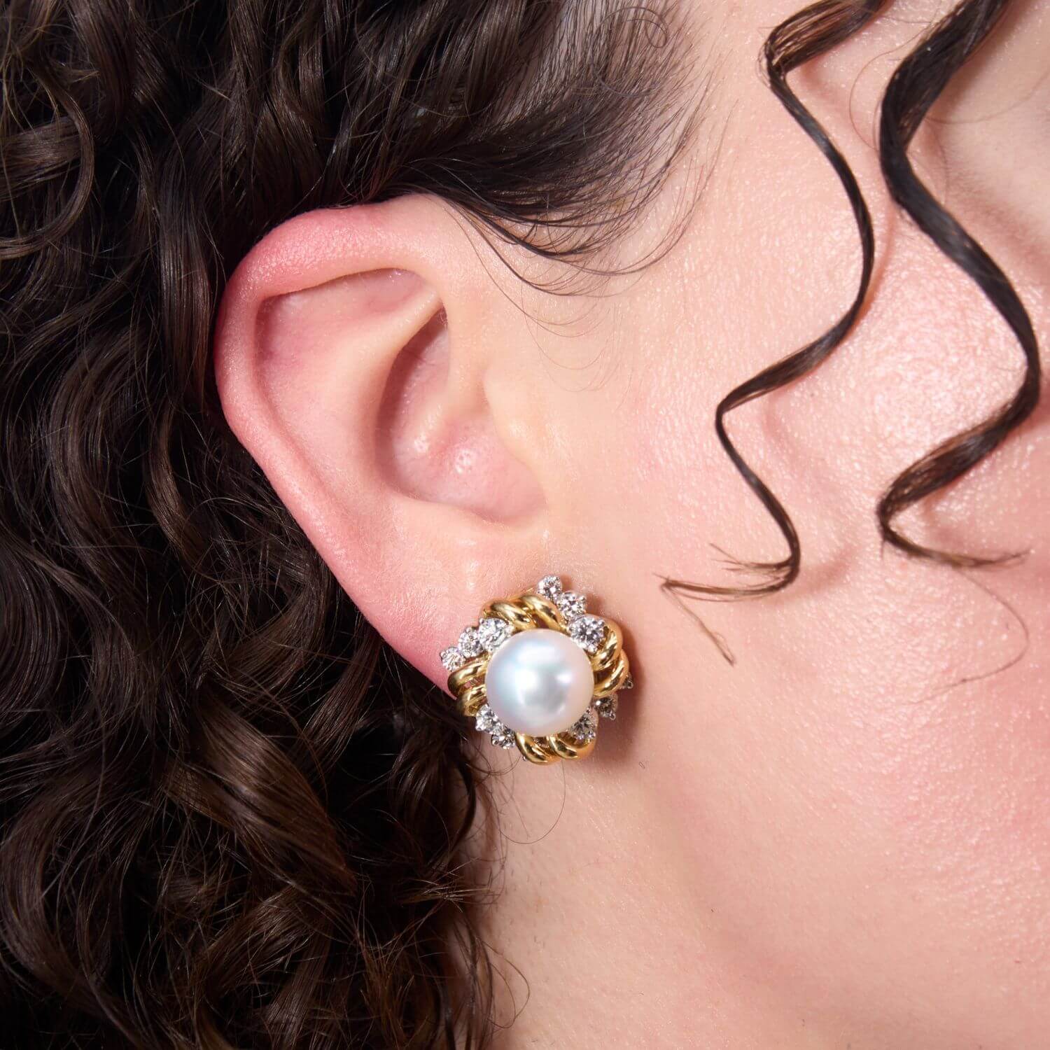 Luxury Jewelry Two Tone Round Cut Pearl Stud Earrings For Women