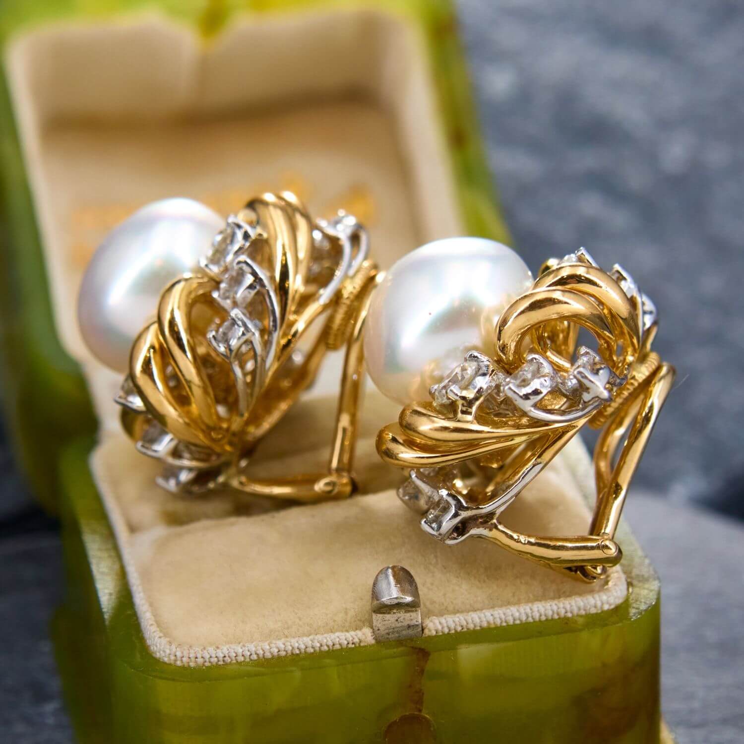 Luxury Jewelry Two Tone Round Cut Pearl Stud Earrings For Women
