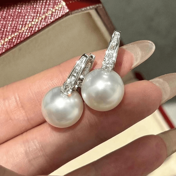 Luxury Jewelry Elegant Round Cut Pearl & White Sapphire Drop Earrings For Women
