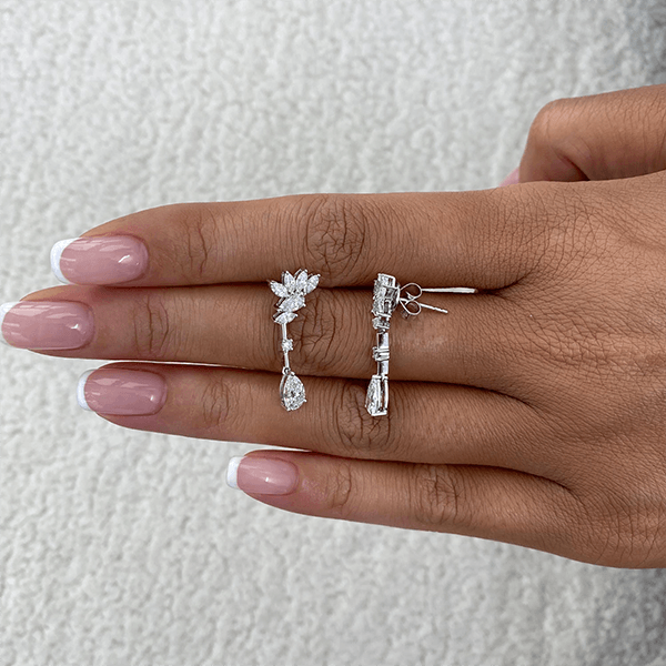 Luxury Jewelry Elegant Pear Cut White Drop Earrings For Women