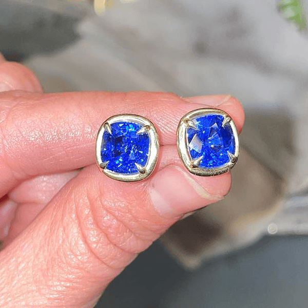 Classic Solitaire Yellow Gold Cushion Cut Blue Sapphire Stud Earrings For Women