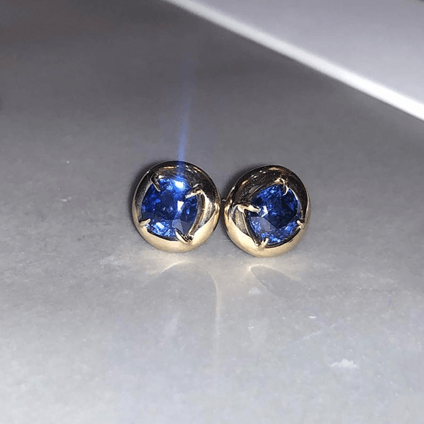 Classic Solitaire Yellow Gold Cushion Cut Blue Sapphire Stud Earrings For Women