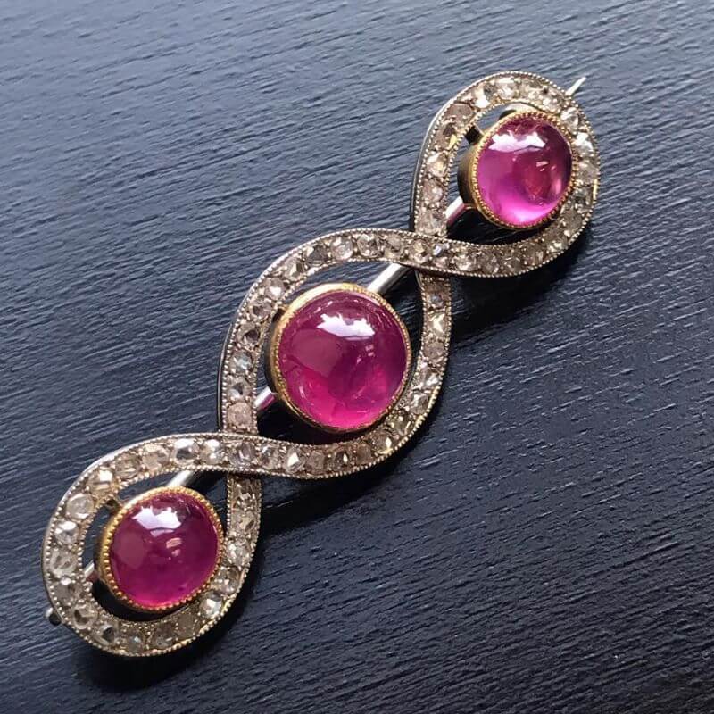 Art Deco Two Tone Round Cut Cabochon Pink Sapphire Brooch