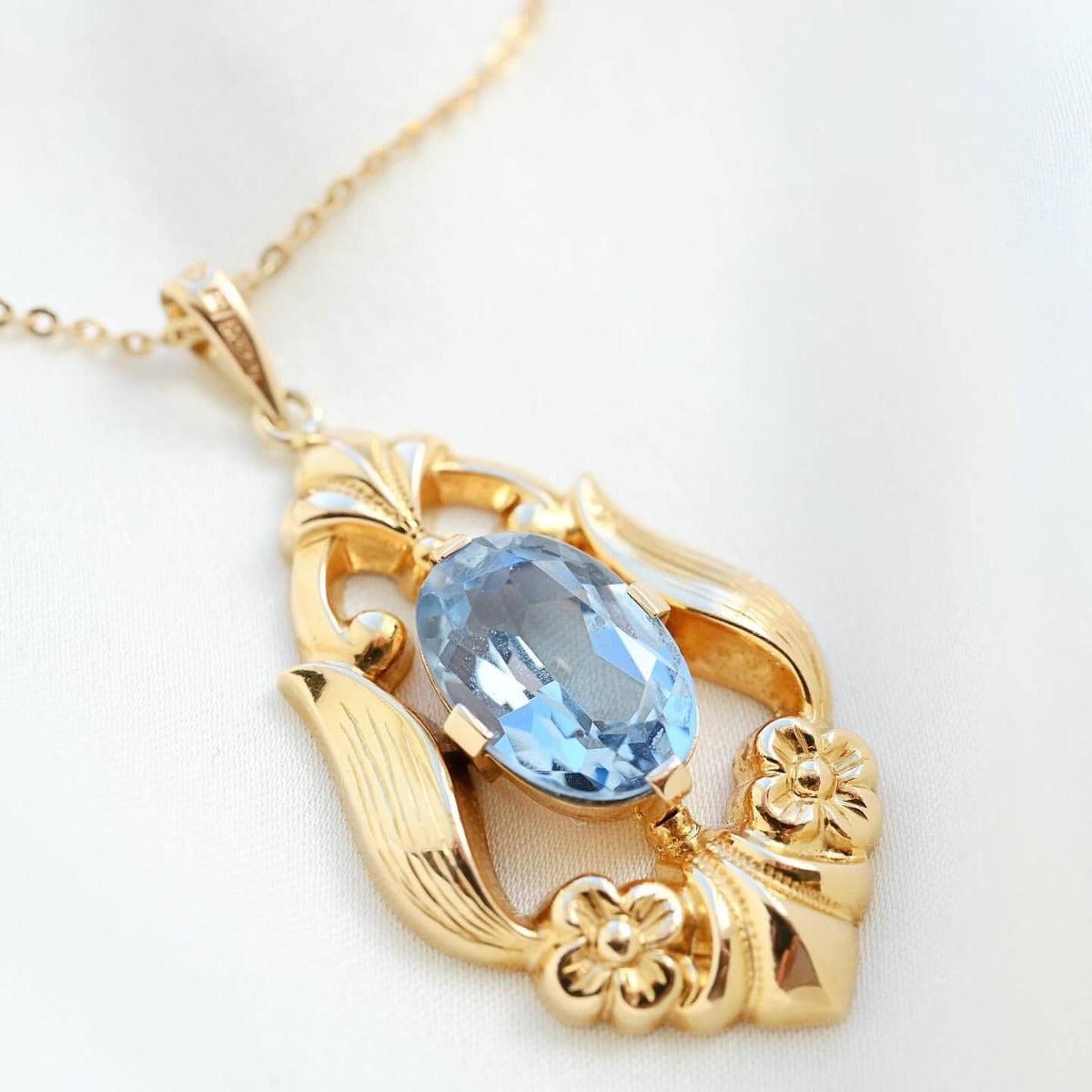Golden Antique Oval Cut Blue Topaz Pendant Necklace For Women Belovegrace