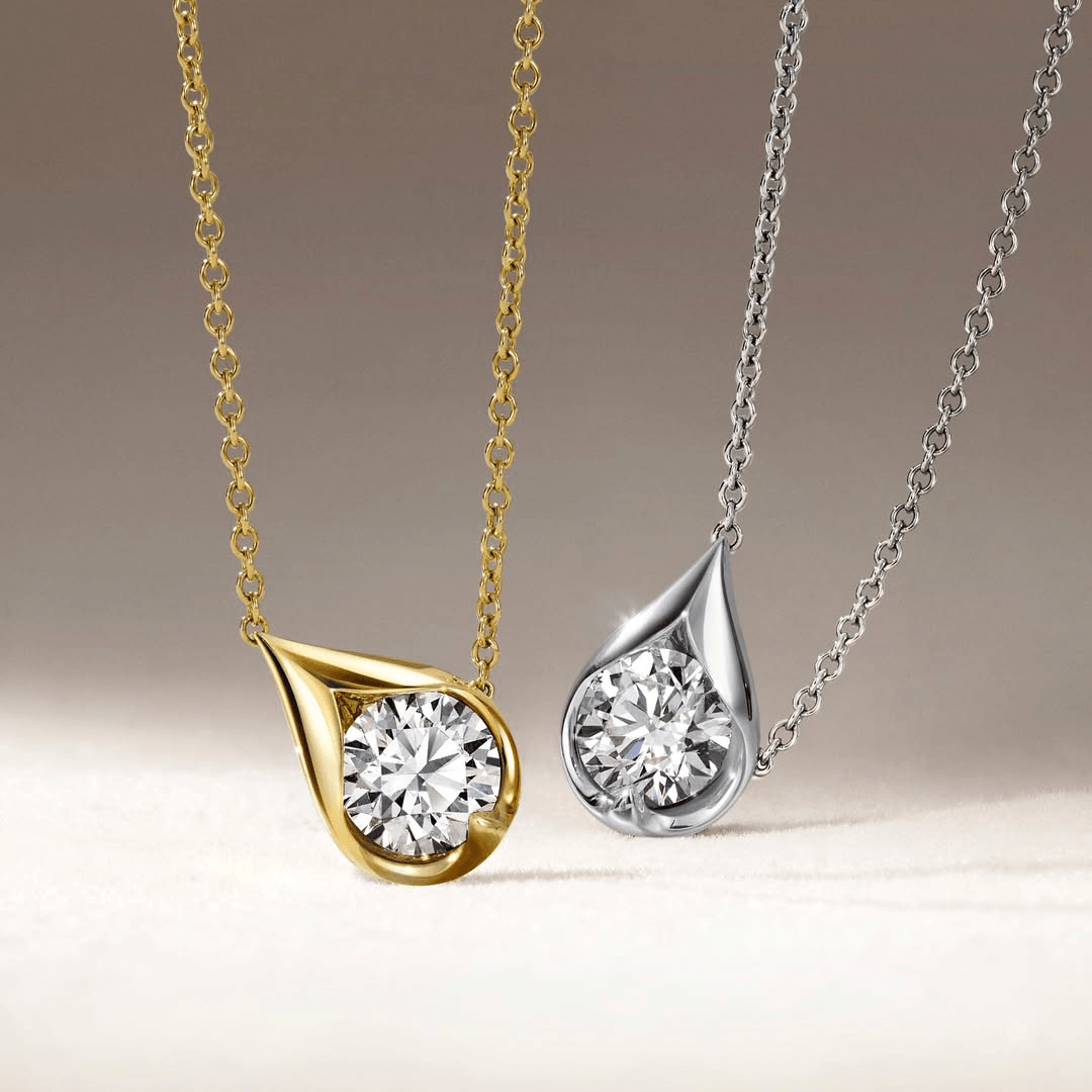 Luxury Jewelry Golden Solitaire Bezel Round Cut White Sapphire Pendant Necklace For Women