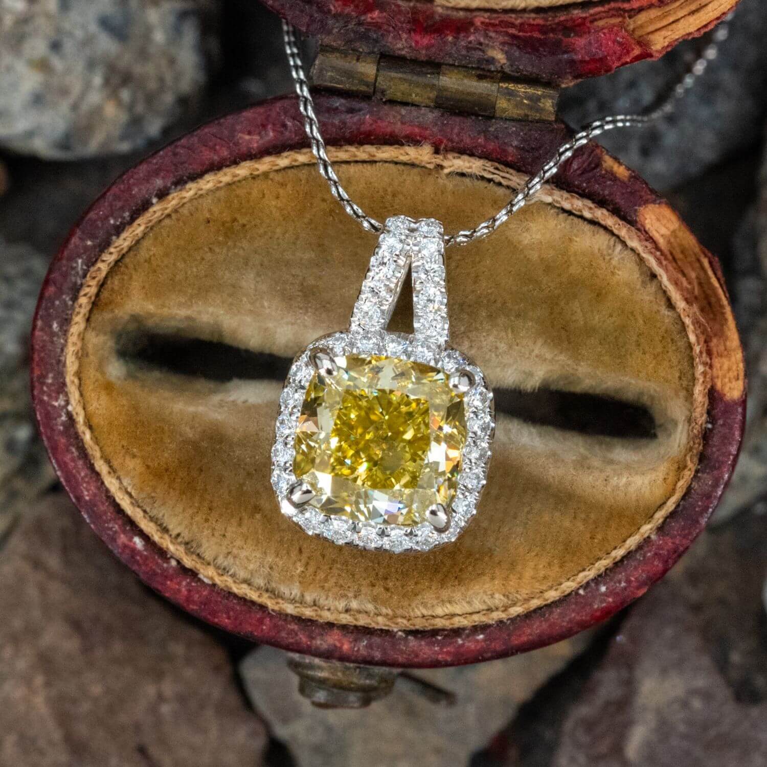Luxury Jewelry Halo Radiant Cut Canary Sapphire Pendant Necklace For Women