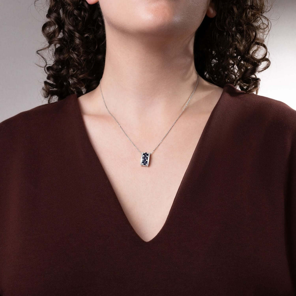 Luxury Jewelry Round Cut Blue & White Sapphire Pendant Necklace For Women
