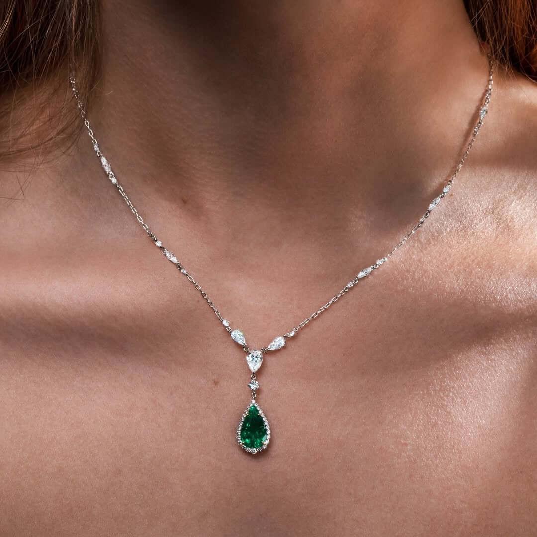 Luxury Jewelry Halo Pear Cut Emerald Sapphire Pendant Necklace For Women