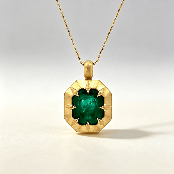 Vintage Yellow Gold Emerald Cut Emerald Sapphire Pendant Necklace For Women