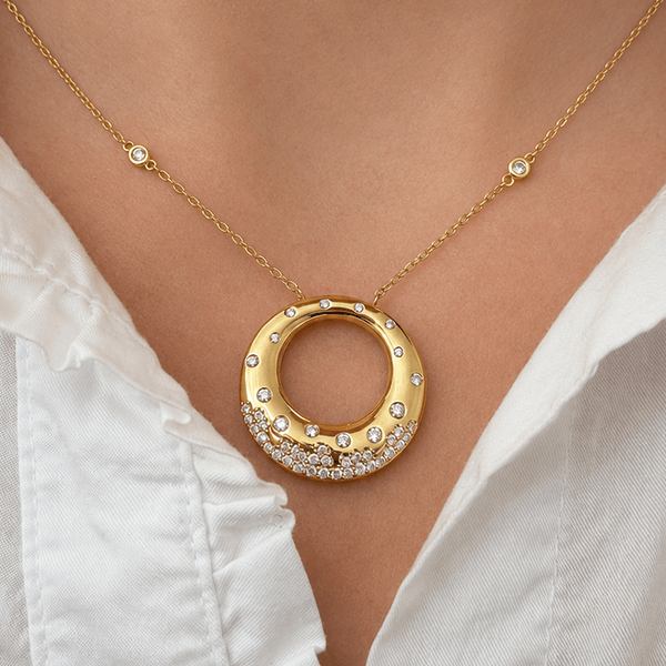 Unique Design Bezel Yellow Gold Round Cut White Sapphire Pendant Necklace For Women