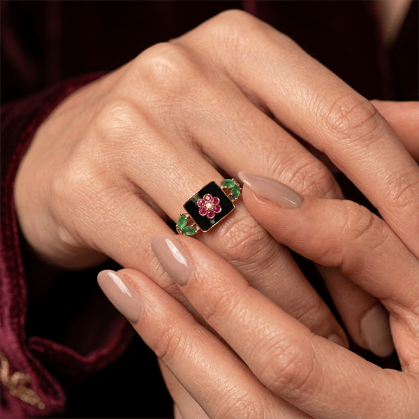 Vintage Floral Motif Round Cut Ruby & Emerald & Black Sapphire Engagement Ring