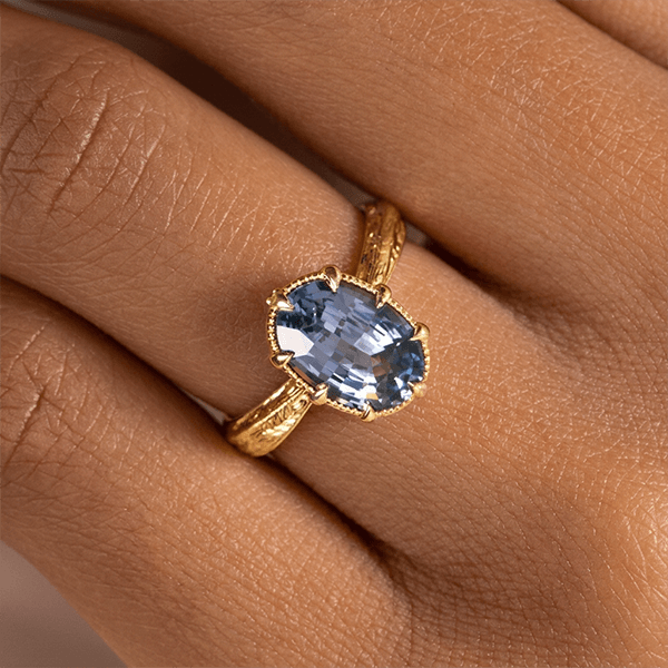 Vintage Claw Prong Design Golden Oval Cut Blue Sapphire Solitaire Engagement Ring