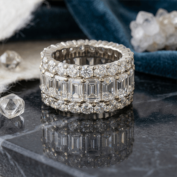 High-End Double Layer Emerald & Round Cut White Sapphire Eternity Wedding Band For Women