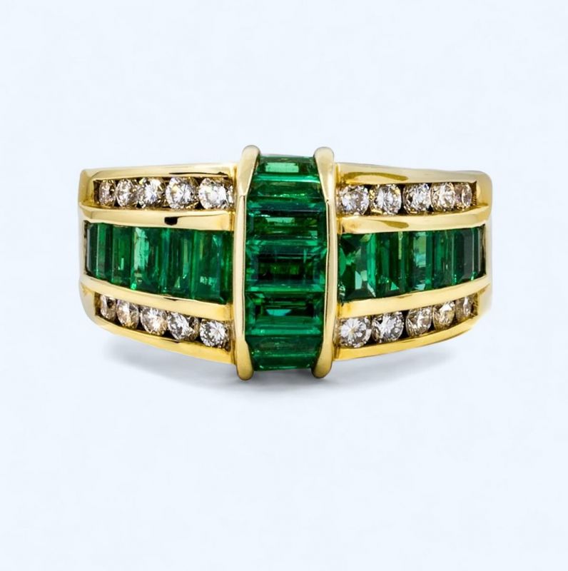 Vintage Golden Emerald Cut Emerald Sapphire Wedding Band For Women Belovegrace