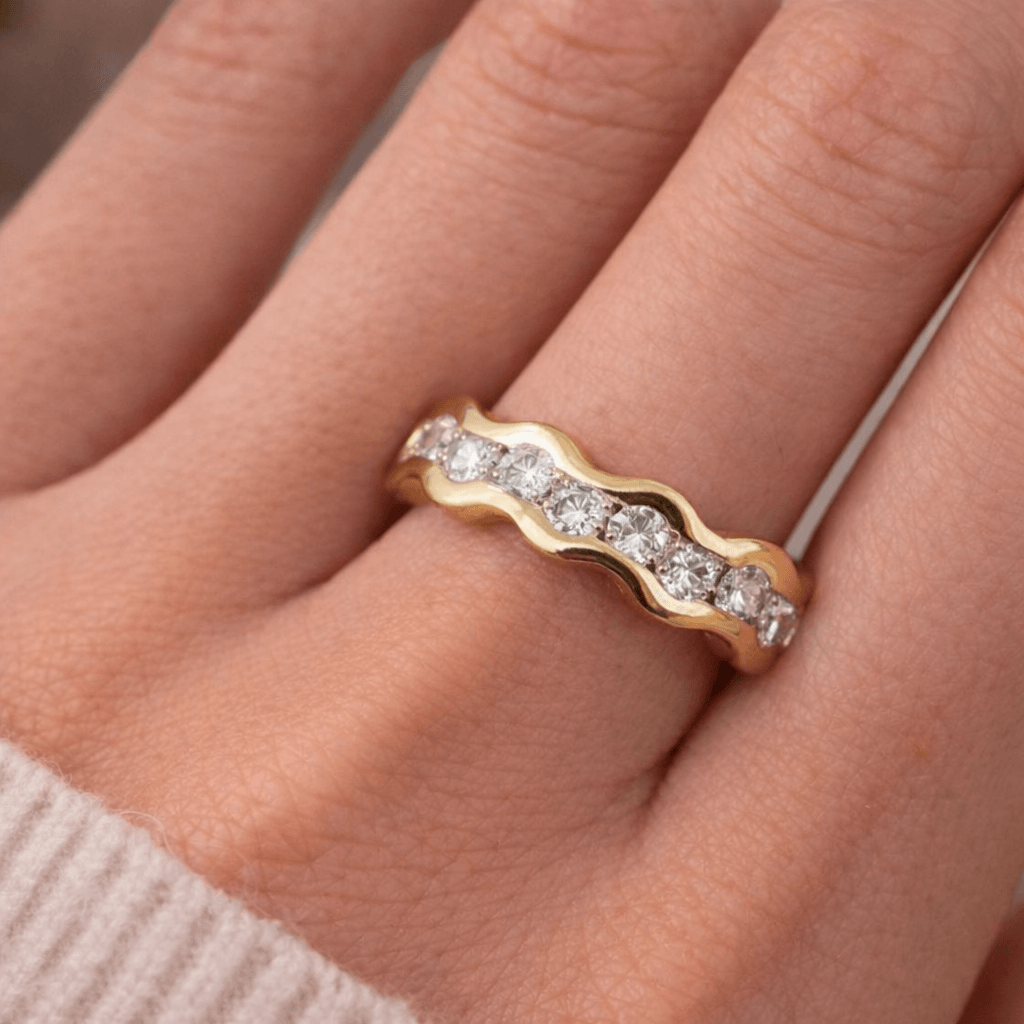 Wave Shape Yellow Gold Round & Princess Cut Wedding Band Ring