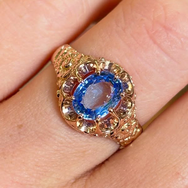 Luxury Jewelry Golden Solitaire Oval Cut Blue Sapphire Engagement Rings