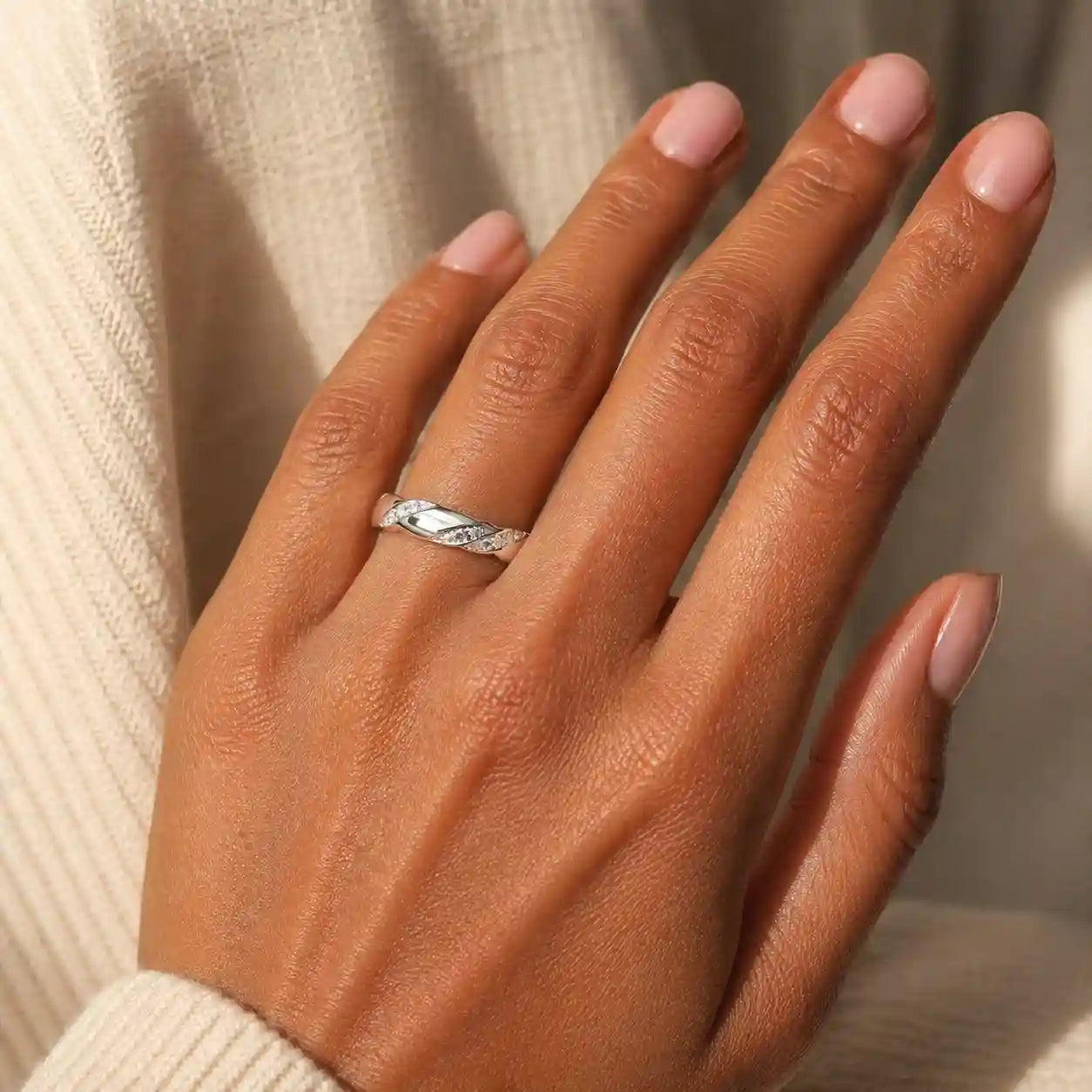 Luxury Jewelry Classic Round Cut White Sapphire Eternity Wedding Band For Women