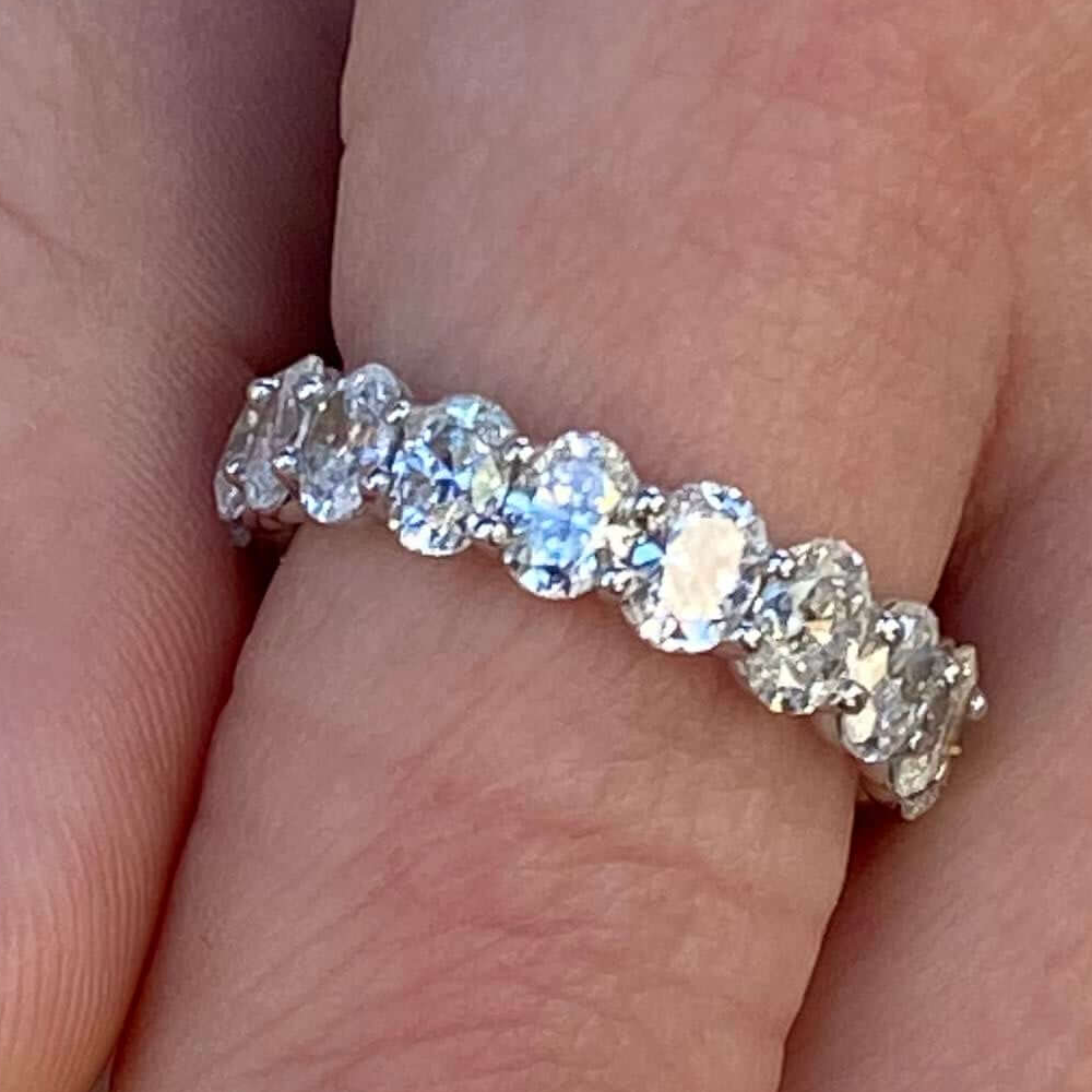 Luxury Jewelry Classic Oval Cut White Sapphire Eternity Wedding Band For Women