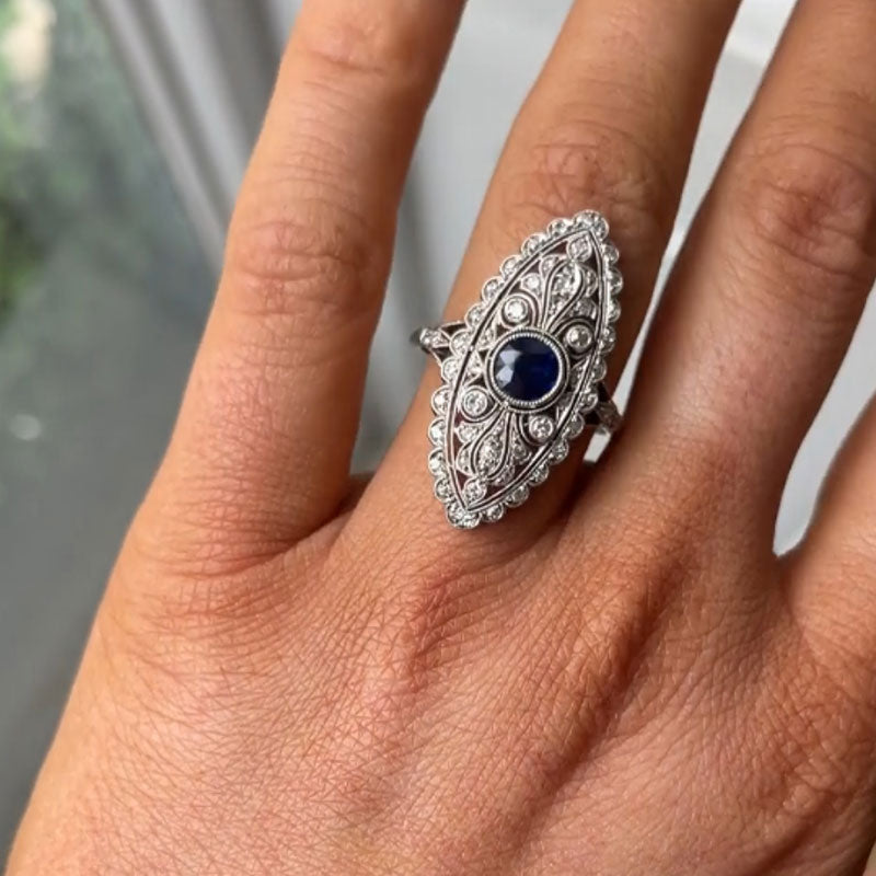 Luxury Jewelry Vintage Design Cluster Halo Round Cut Blue & White Sapphire Engagement Rings