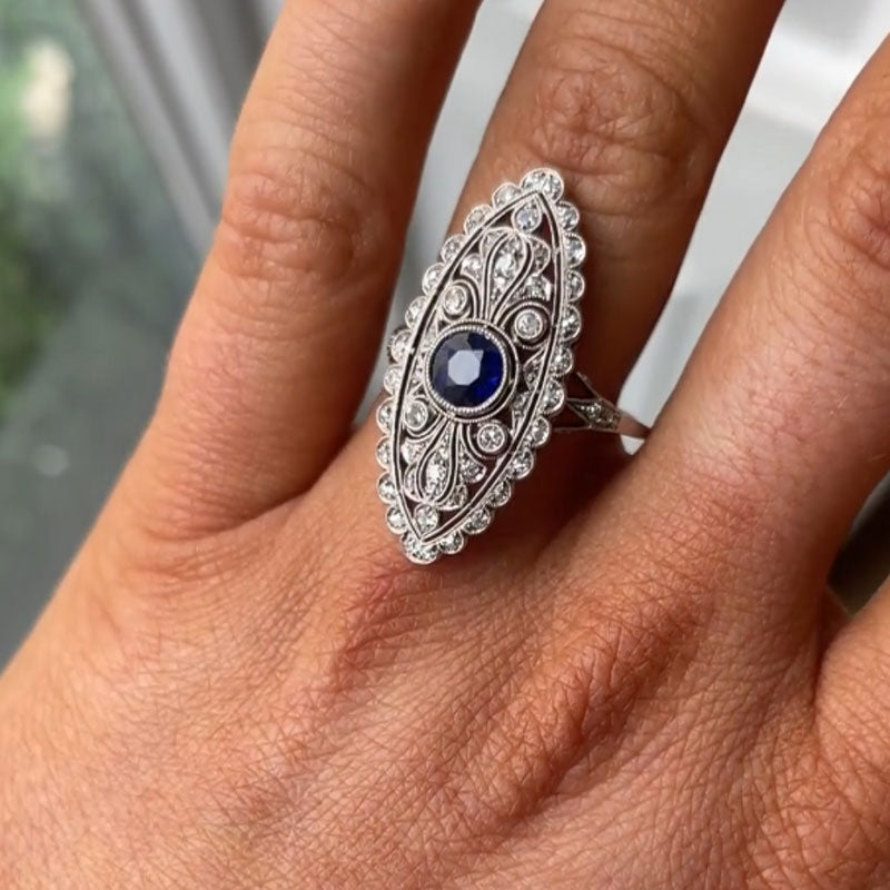 Luxury Jewelry Vintage Design Cluster Halo Round Cut Blue & White Sapphire Engagement Rings