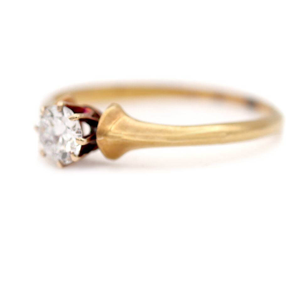 Luxury Jewelry Golden Solitaire Round Cut White Sapphire Engagement Rings