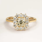 Luxury Jewelry Classic Golden Halo Cushion Cut White Sapphire Engagement Rings