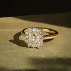 Luxury Jewelry Classic Golden Halo Cushion Cut White Sapphire Engagement Rings