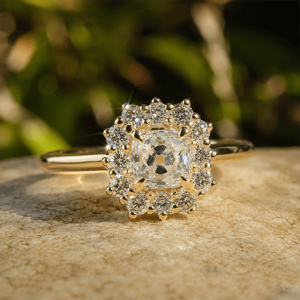 Luxury Jewelry Classic Golden Halo Cushion Cut White Sapphire Engagement Rings