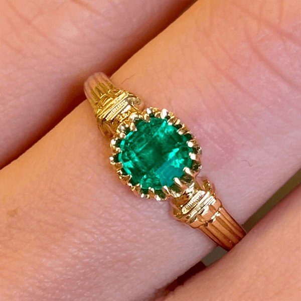 Luxury Jewelry Golden Solitaire Emerald Cut Emerald Sapphire Engagement Rings